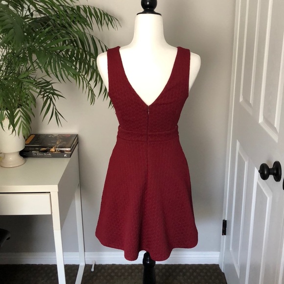 🍸Forever 21 Dress - Picture 4 of 10